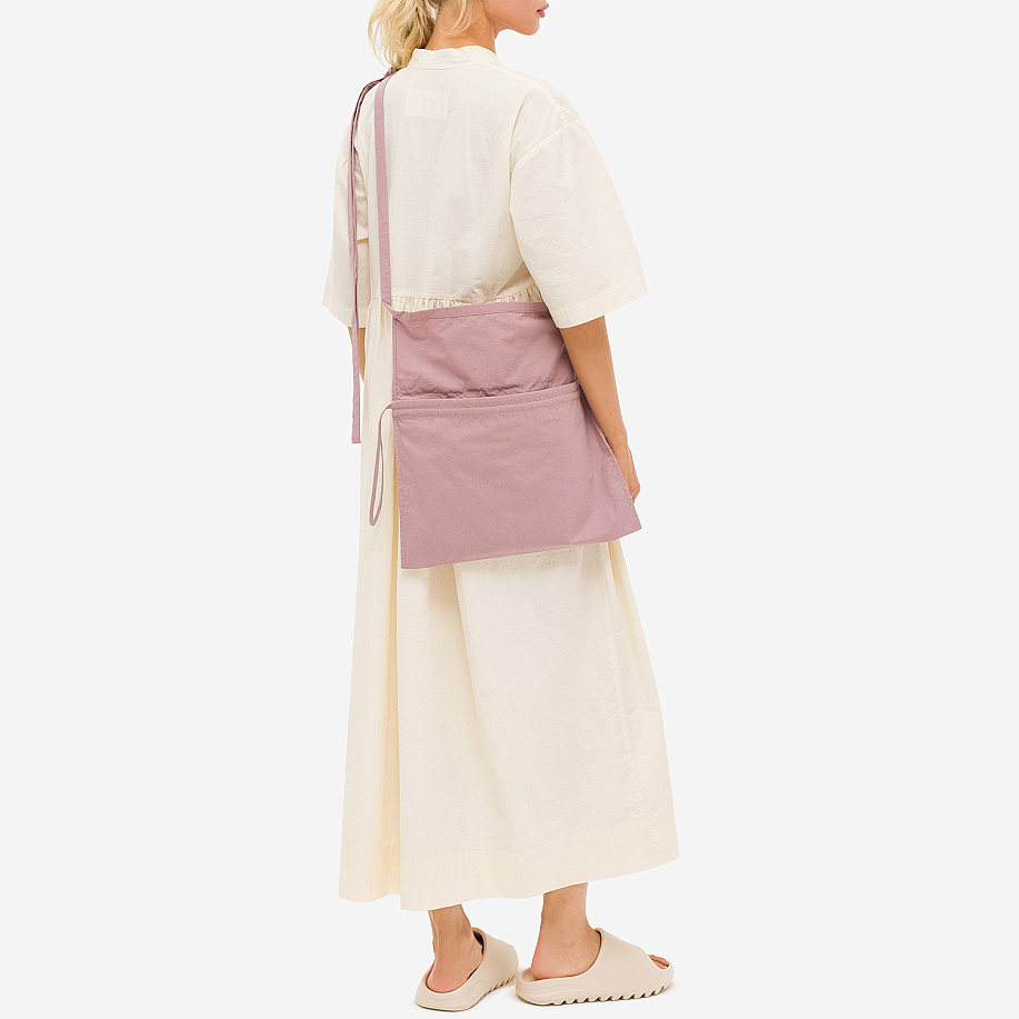 Сумка через плечо XENIA TELUNTS APRON BAG LARGE - 3 фото Сумка через плечо XENIA TELUNTS APRON BAG LARGE в интернет магазине Peakwww.peakstore.ru - 3 фото