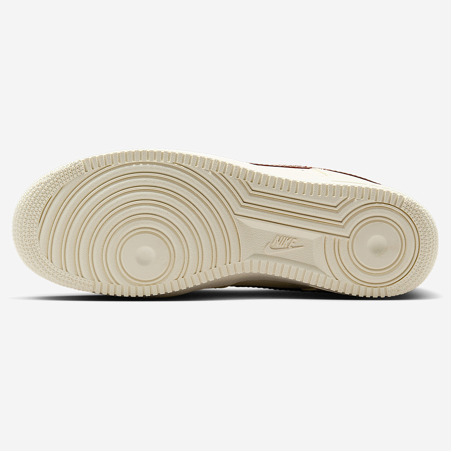 Кроссовки NIKE AIR FORCE 1 '07 LE CN в интернет-магазине Peak Conceptwww.peakstore.ru - 12 фото