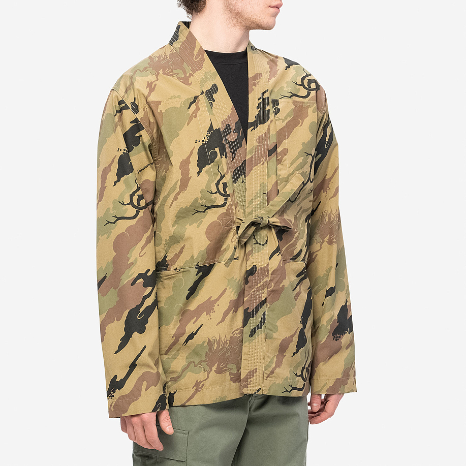 Кимоно MAHARISHI 4306 CAMO UTILITY KIMONO OVERSHIRT - 4 фото Кимоно MAHARISHI 4306 CAMO UTILITY KIMONO OVERSHIRT в интернет магазине Peakwww.peakstore.ru - 4 фото