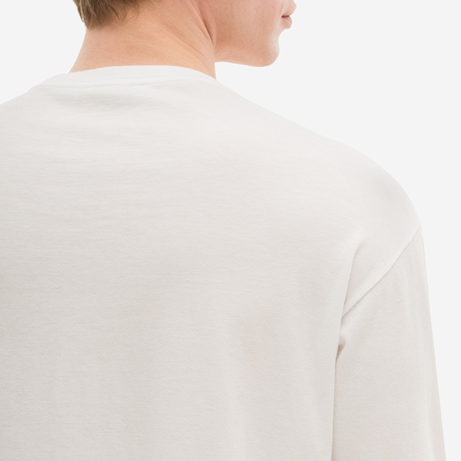Лонгслив AURALEE SEAMLESS L/S TEE - 8 фото Лонгслив AURALEE SEAMLESS L/S TEE в интернет магазине Peakwww.peakstore.ru - 8 фото