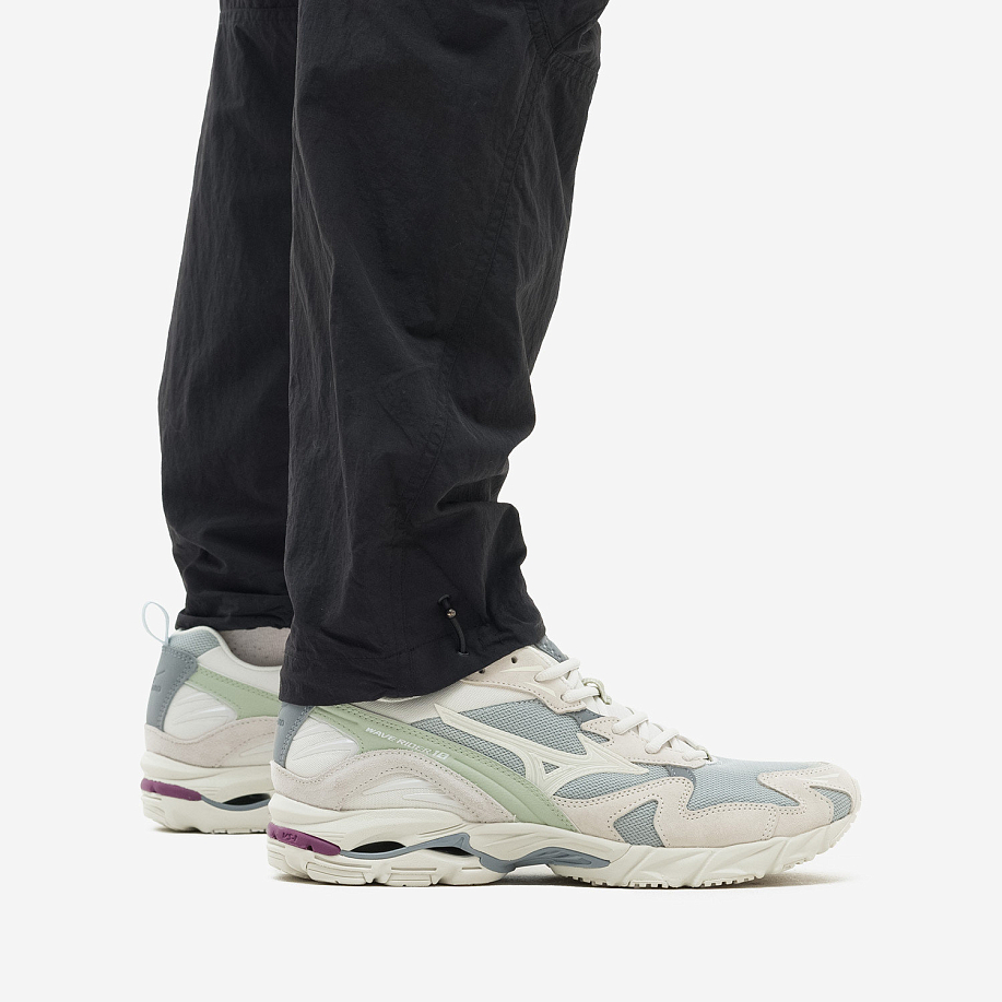 Кроссовки MIZUNO WAVE RIDER 10 PREMIUM - 13 фото Кроссовки MIZUNO WAVE RIDER 10 PREMIUM в интернет магазине Peakwww.peakstore.ru - 13 фото